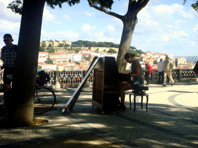 A European Tour on a Piano-Bike (Lisboa)